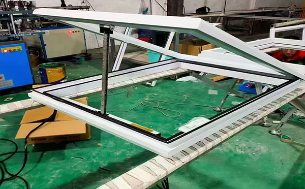 某地下车库出入口临夏市排烟窗配置工程