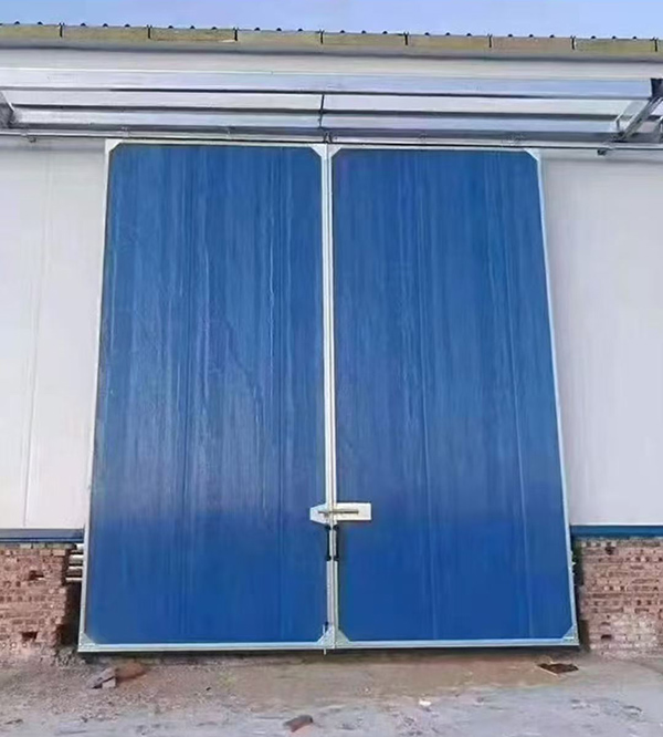 临夏市工业门在大型仓储物流通道中的应用实例